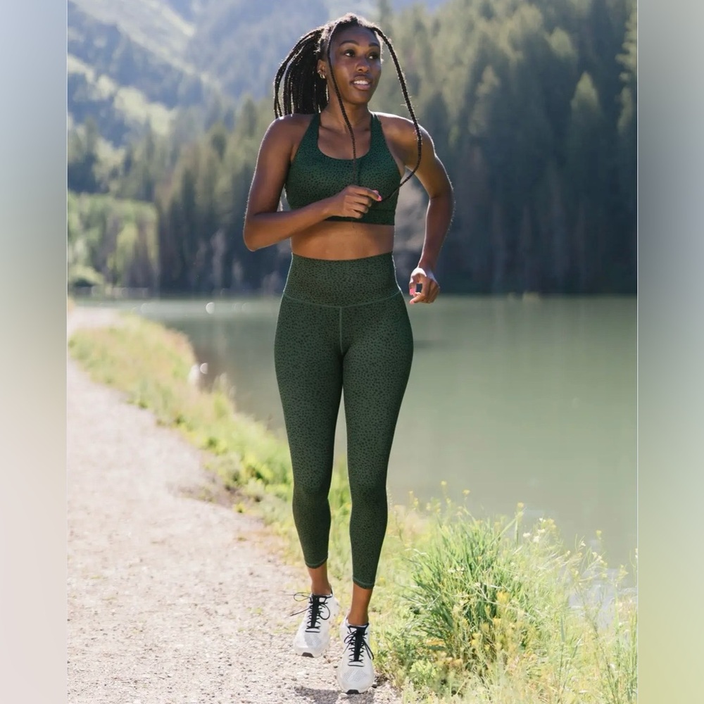 Zyia Spotted Pine Green and Black Bra Sz M - Picture 3 of 7